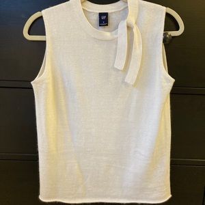 LIKE NEW Winter White tie neck Top